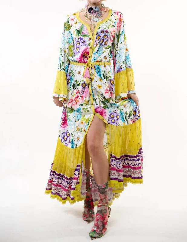 Chic, modern fashion for empowered women   Ibiza Maxi Dress In White Floral