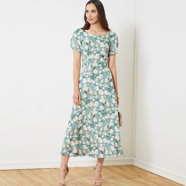 Sleek and sophisticated fashion for modern women   New Look Dresses N6693