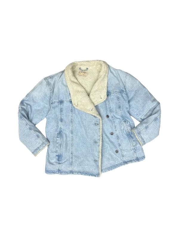 Iconic women’s outfits that never go out of style   Jacket Denim By We The Free In Blue Denim, Size: M