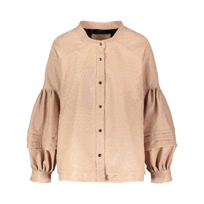 Find your perfect fit with stylish women’s clothing   The Bee Coat