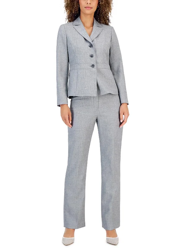 Dress up or down with these versatile pieces   Petites Womens 2PC Polyester Pant Suit